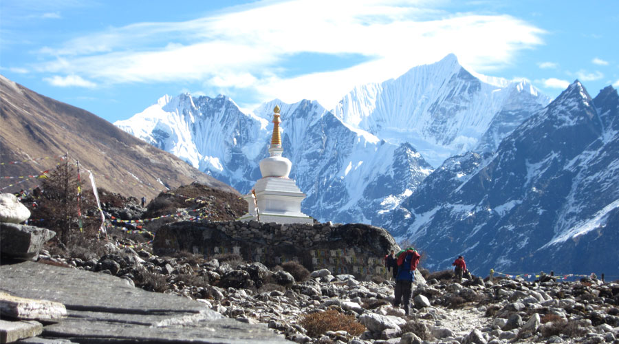 Yala Peak Climbing 5732 m.